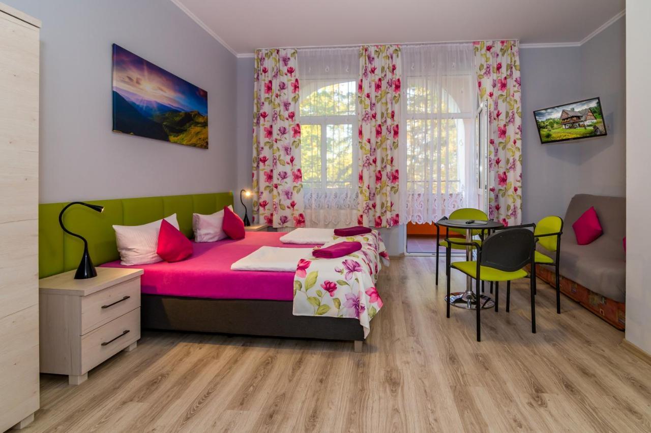 Willa Diament Kudowa-Zdrój Buitenkant foto